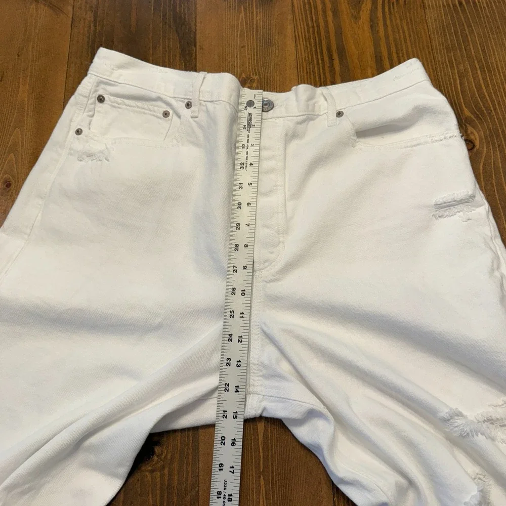 American Eagle Jeans Womens Size 18 90s Boyfriend Stretch Distressed White